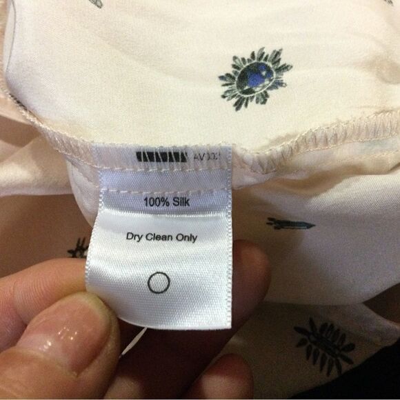 AMOUR VERT Myrtle Vintage Silk Blouse - Picture 7 of 8